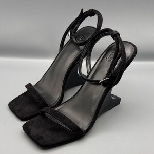 AAJ By Aminah Women's Indigo Wedge Sandals